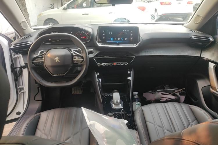 Used Peugeot 2008 2022 230THP THE ONE Center Console