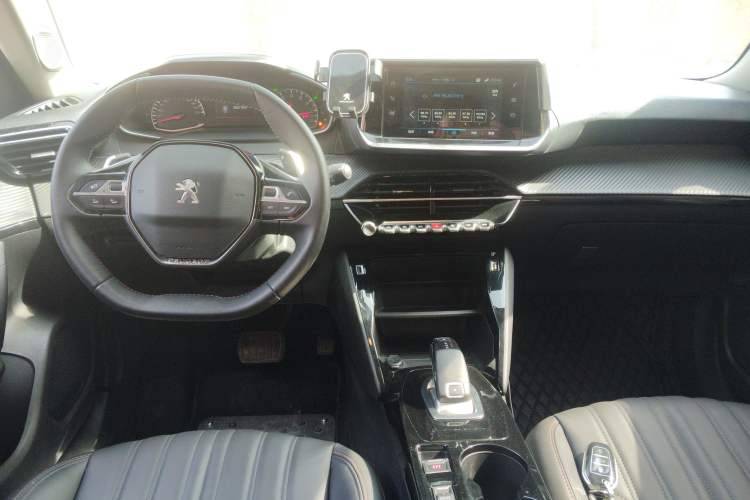 Used Peugeot 2008 2022 230THP THE ONE Center Console