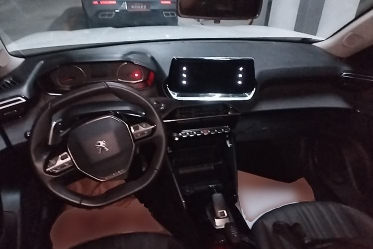 Used Peugeot 2008 2022 230THP THE ONE Center Console