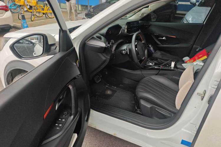 Used Peugeot 2008 2022 230THP THE ONE Driver Seat