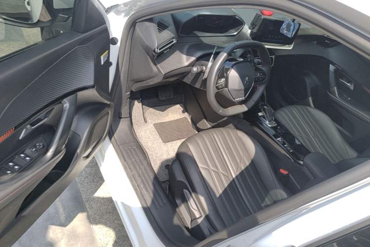 Used Peugeot 2008 2022 230THP THE ONE Driver Seat