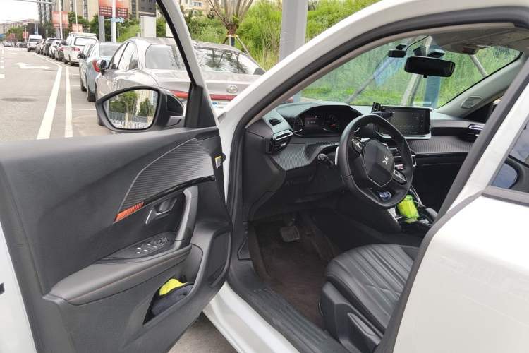 Used Peugeot 2008 2022 230THP THE ONE Driver Seat