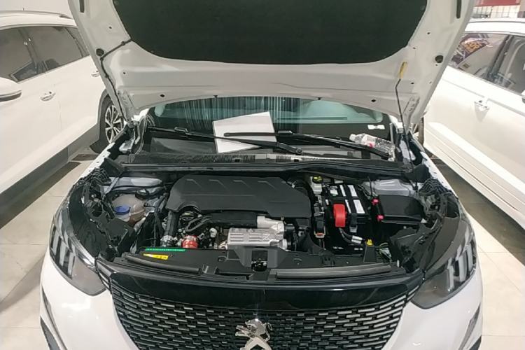 Used Peugeot 2008 2022 230THP THE ONE Engine Bay