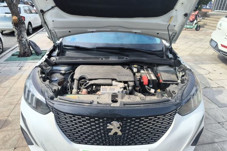Used Peugeot 2008 2022 230THP THE ONE Engine Bay
