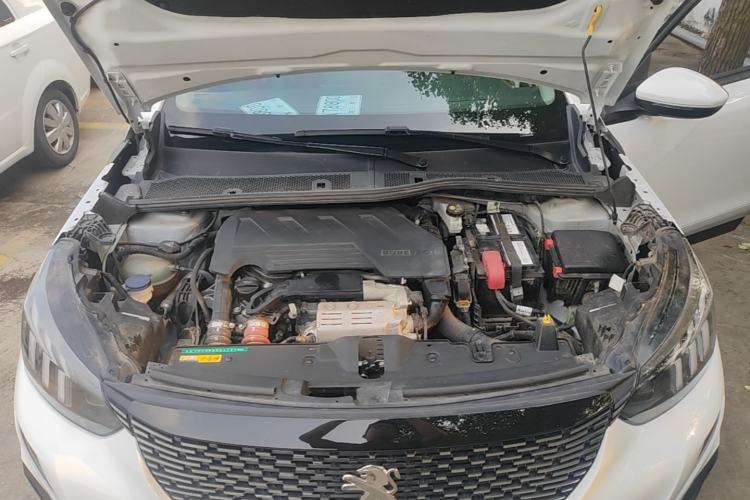 Used Peugeot 2008 2022 230THP THE ONE Engine Bay