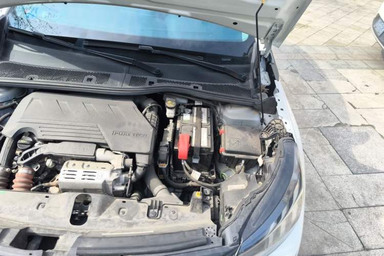 Used Peugeot 2008 2022 230THP THE ONE Engine Bay Left