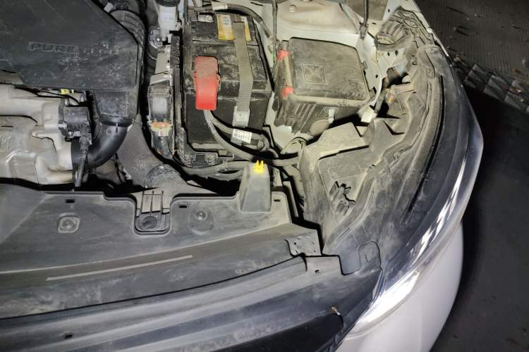 Used Peugeot 2008 2022 230THP THE ONE Engine Bay Left
