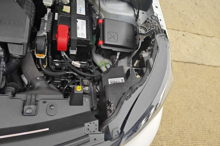 Used Peugeot 2008 2022 230THP THE ONE Engine Bay Left