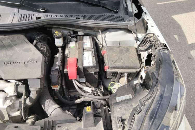 Used Peugeot 2008 2022 230THP THE ONE Engine Bay Left