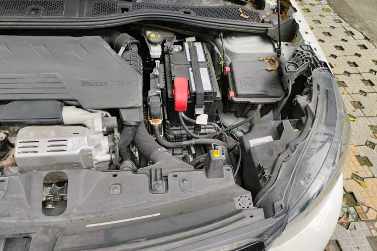 Used Peugeot 2008 2022 230THP THE ONE Engine Bay Left