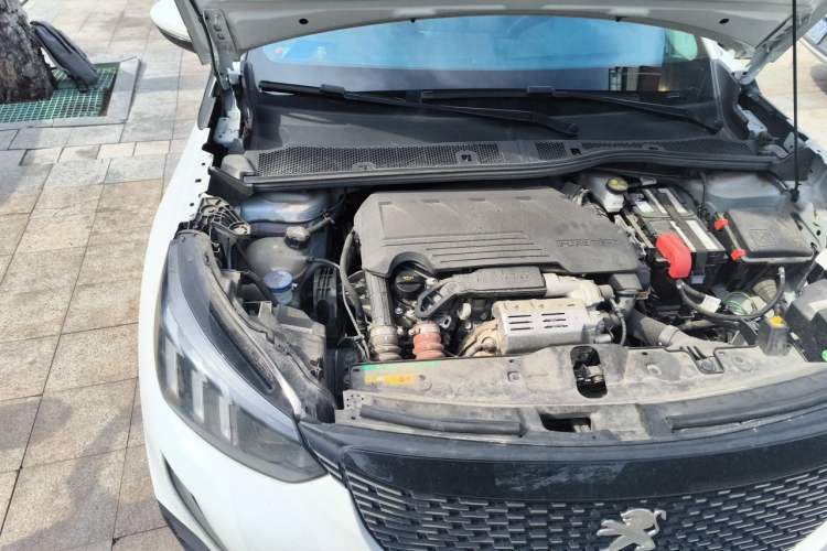 Used Peugeot 2008 2022 230THP THE ONE Engine Bay Right