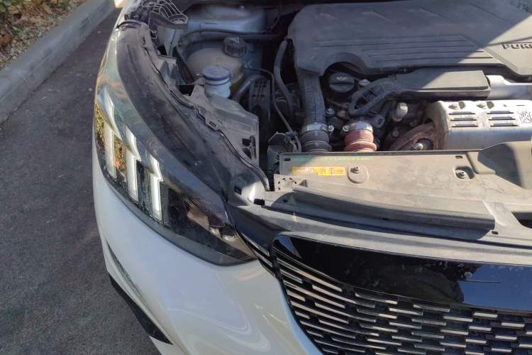 Used Peugeot 2008 2022 230THP THE ONE Engine Bay Right