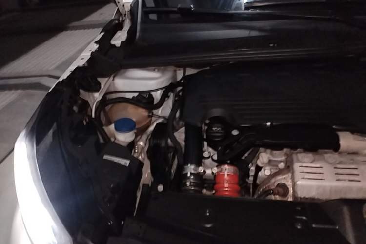 Used Peugeot 2008 2022 230THP THE ONE Engine Bay Right