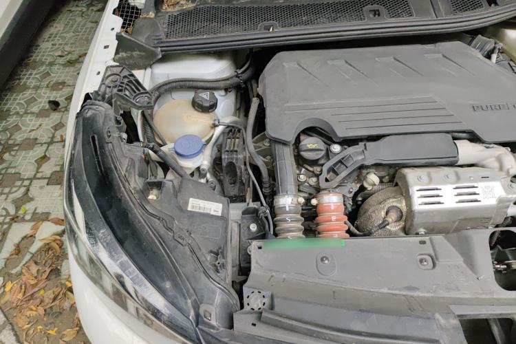 Used Peugeot 2008 2022 230THP THE ONE Engine Bay Right