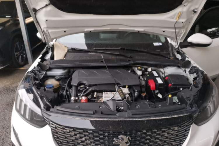 Used Peugeot 2008 2022 230THP THE ONE Engine Bay