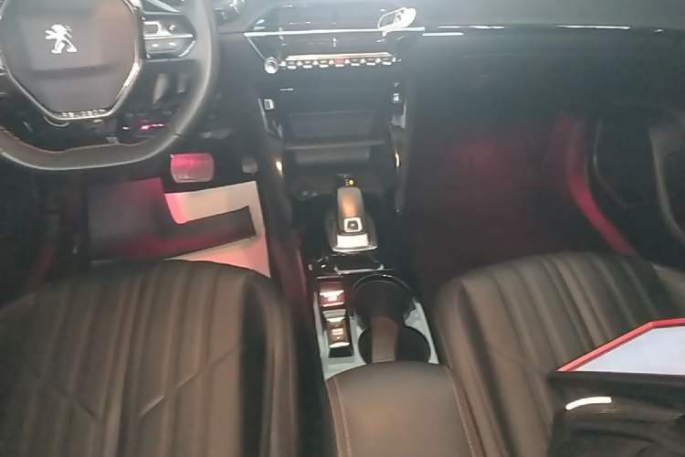 Used Peugeot 2008 2022 230THP THE ONE Gear Lever