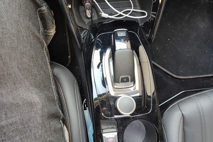 Used Peugeot 2008 2022 230THP THE ONE Gear Lever