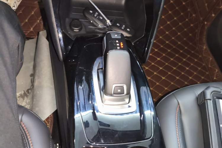 Used Peugeot 2008 2022 230THP THE ONE Gear Lever