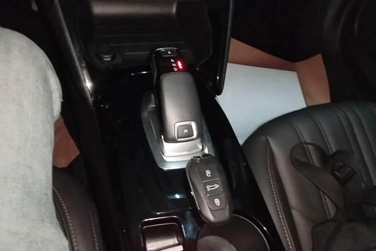 Used Peugeot 2008 2022 230THP THE ONE Gear Lever