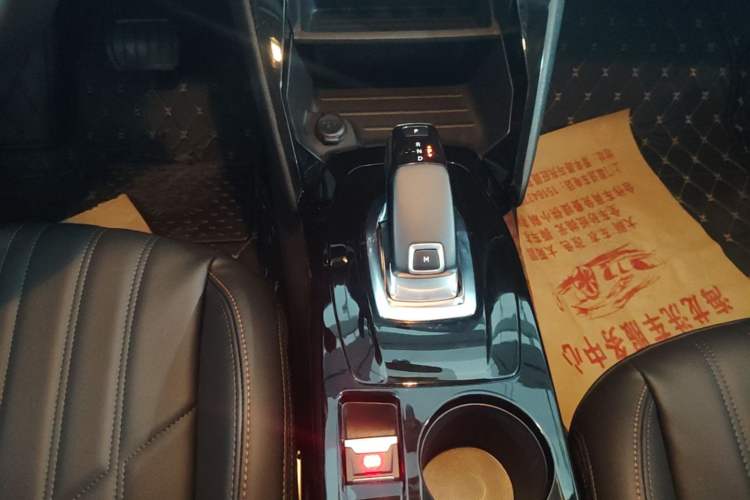 Used Peugeot 2008 2022 230THP THE ONE Gear Lever