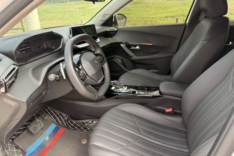Used Peugeot 2008 2022 230THP THE ONE Interior 3