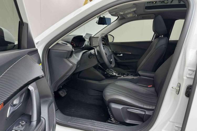 Used Peugeot 2008 2022 230THP THE ONE Interior 3