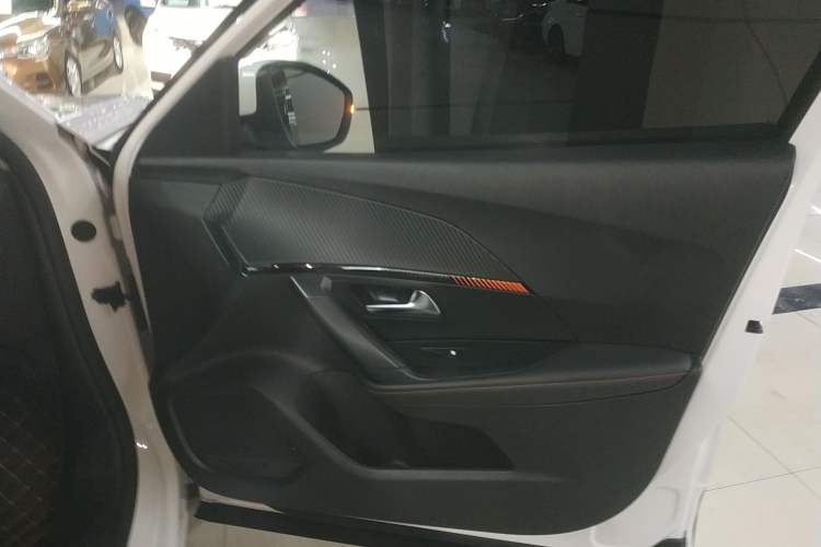 Used Peugeot 2008 2022 230THP THE ONE Interior 5