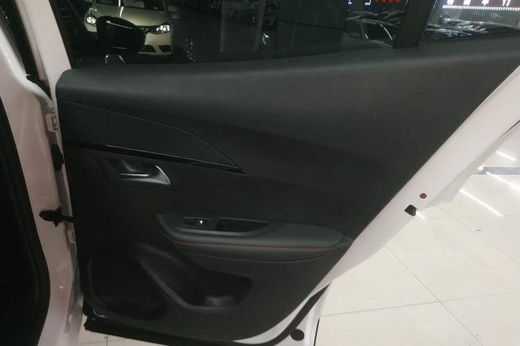 Used Peugeot 2008 2022 230THP THE ONE Interior 6