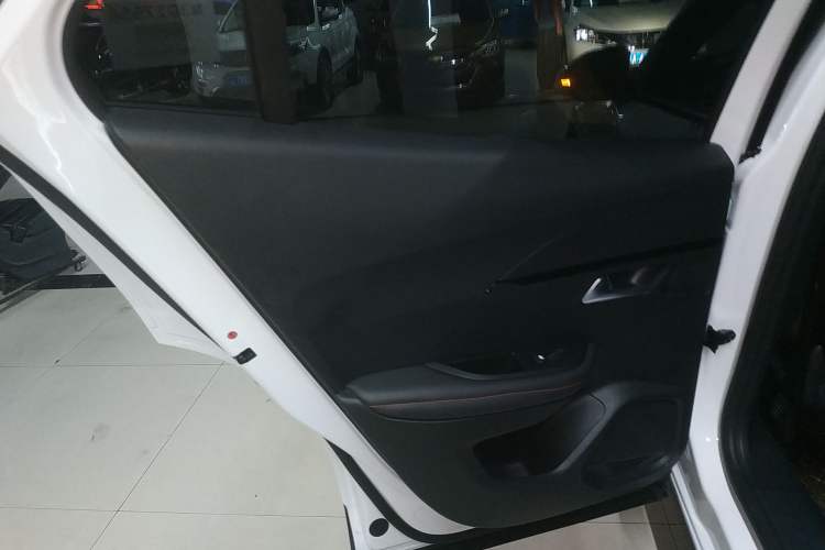 Used Peugeot 2008 2022 230THP THE ONE Interior 8