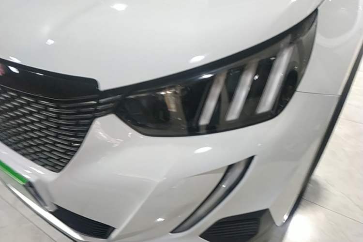 Used Peugeot 2008 2022 230THP THE ONE Left Front Headlight