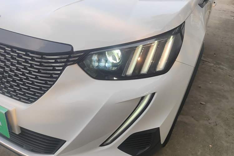 Used Peugeot 2008 2022 230THP THE ONE Left Front Headlight