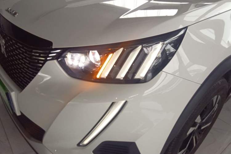 Used Peugeot 2008 2022 230THP THE ONE Left Front Headlight