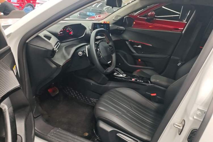 Used Peugeot 2008 2022 230THP THE ONE Left Front Seat