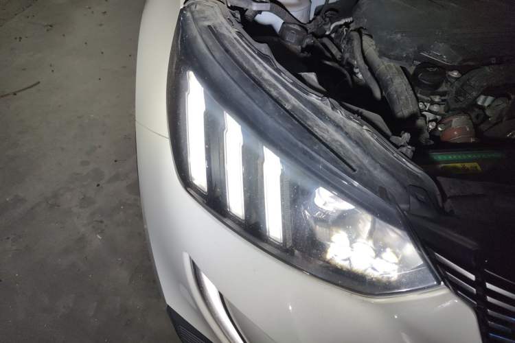 Used Peugeot 2008 2022 230THP THE ONE Right Front Headlight