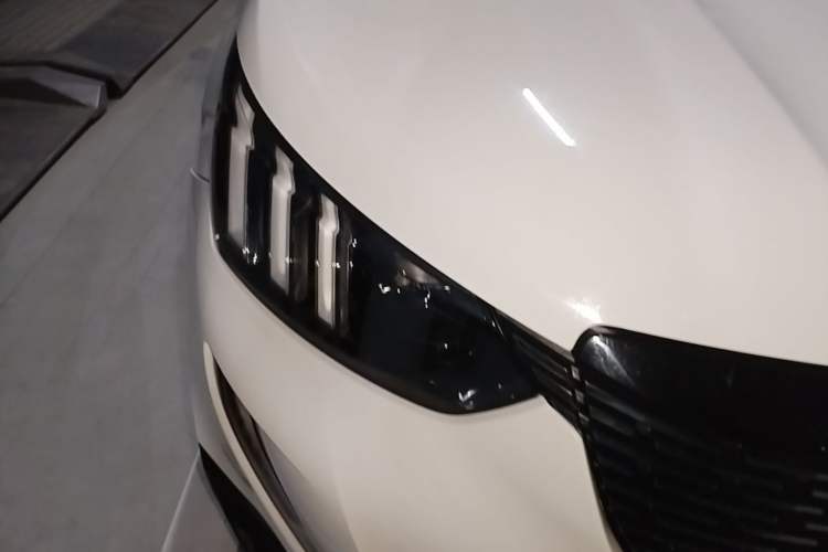 Used Peugeot 2008 2022 230THP THE ONE Right Front Headlight