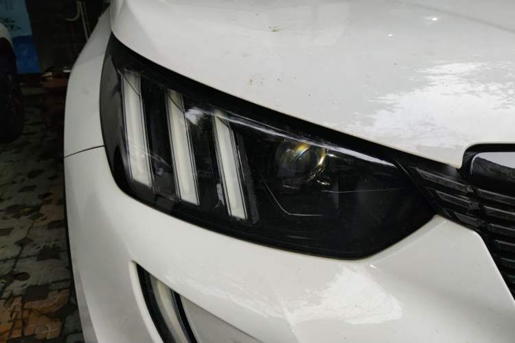 Used Peugeot 2008 2022 230THP THE ONE Right Front Headlight