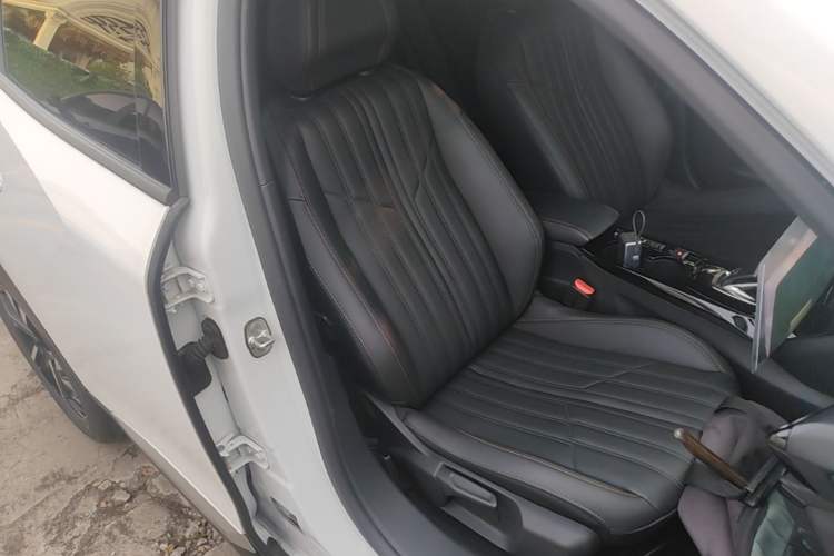 Used Peugeot 2008 2022 230THP THE ONE Right Front Seat
