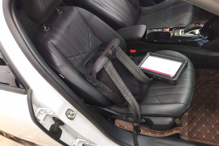 Used Peugeot 2008 2022 230THP THE ONE Right Front Seat