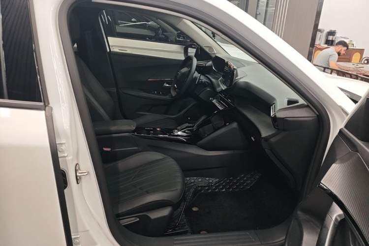 Used Peugeot 2008 2022 230THP THE ONE Right Front Seat