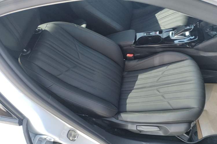 Used Peugeot 2008 2022 230THP THE ONE Right Front Seat