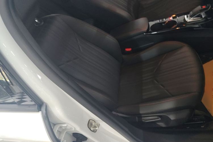 Used Peugeot 2008 2022 230THP THE ONE Right Front Seat