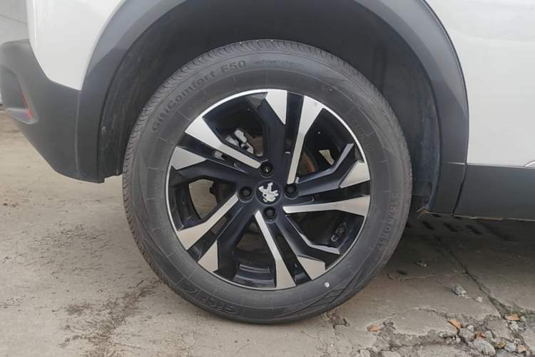 Used Peugeot 2008 2022 230THP THE ONE Right Rear Wheel Hub