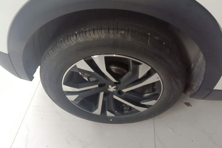 Used Peugeot 2008 2022 230THP THE ONE Right Rear Wheel Hub