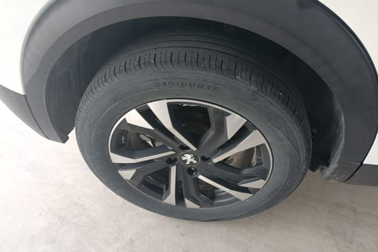 Used Peugeot 2008 2022 230THP THE ONE Right Rear Wheel Hub