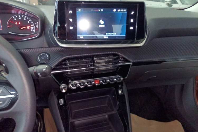 Used Peugeot 2008 2022 230THP THE ONE Audio And AC Panel