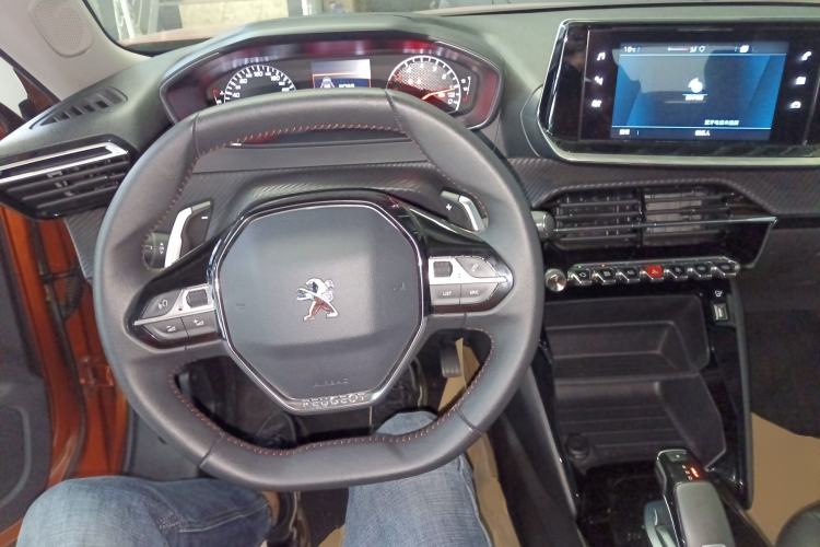 Used Peugeot 2008 2022 230THP THE ONE Center Console