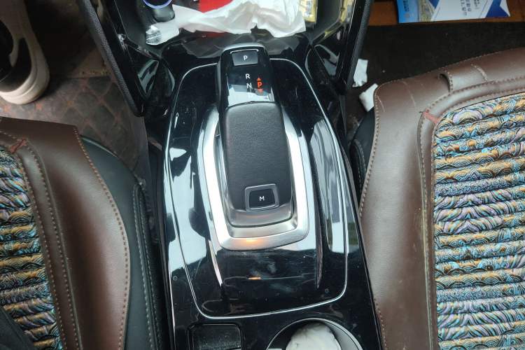 Used Peugeot 2008 2022 230THP THE ONE Gear Lever