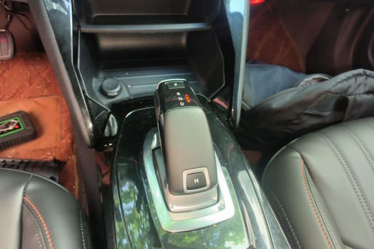 Used Peugeot 2008 2022 230THP THE ONE Gear Lever