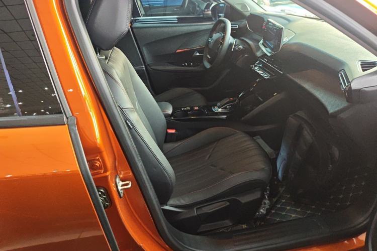 Used Peugeot 2008 2022 230THP THE ONE Right Front Seat
