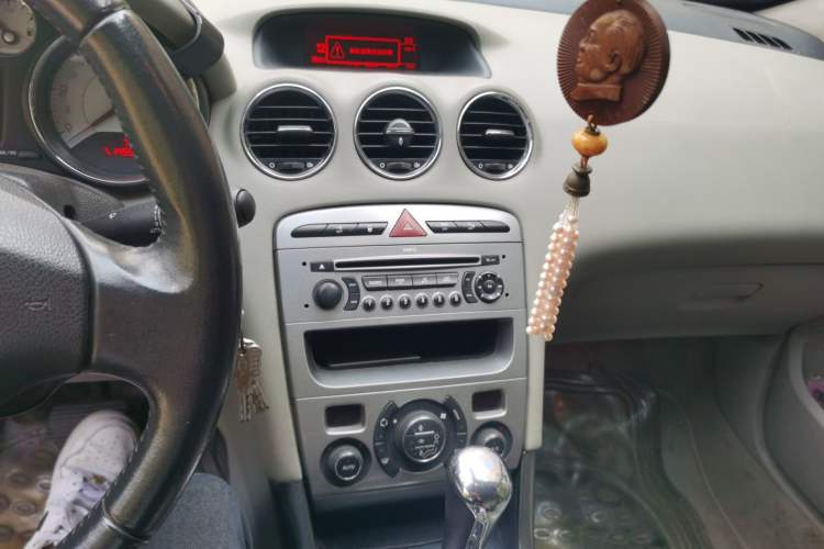 Used Peugeot 2009 1.6T SW Luxury Model Audio And AC Panel